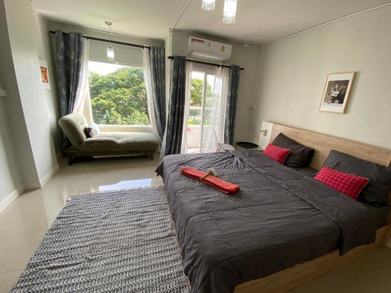 Private room hosted by Boyce 415 - Chambres d'hôtes Chiang Mai