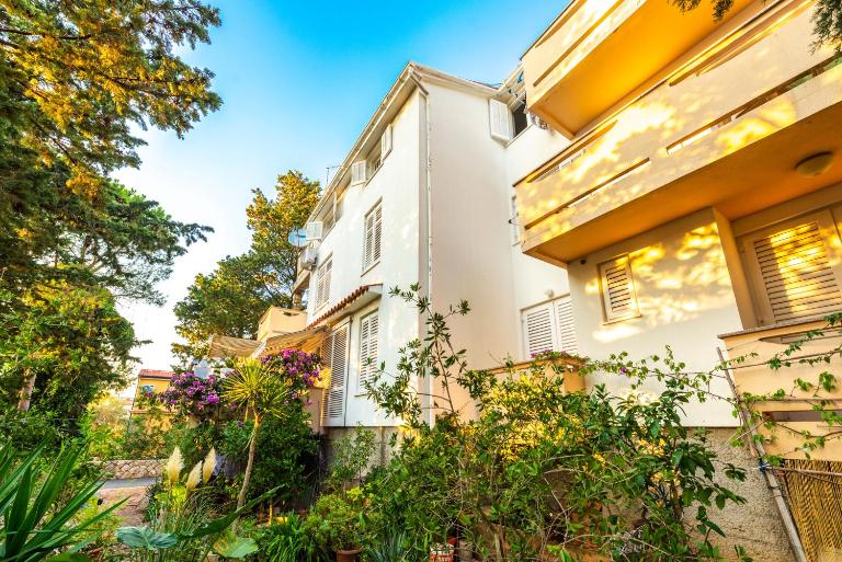 Apartments Perica - B&B Novalja