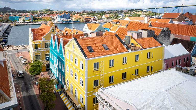 La Casa Amarilla Apartments - B&B Willemstad