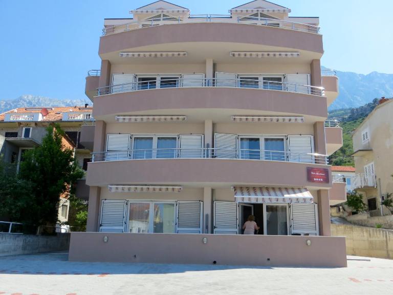 Apartments Viola Superior - B&B Promajna