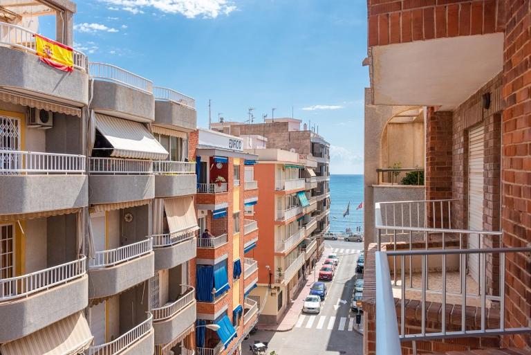 Apartamento Baltico, 50m to Los Locos Beach - Bed and Breakfast Torrevieja