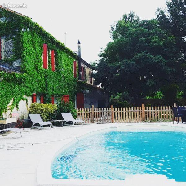 Domaine Les Peupliers - Chambre d'Hôtes Manon - Rez de chaussée, entrée individuelle - B&B Lagnes