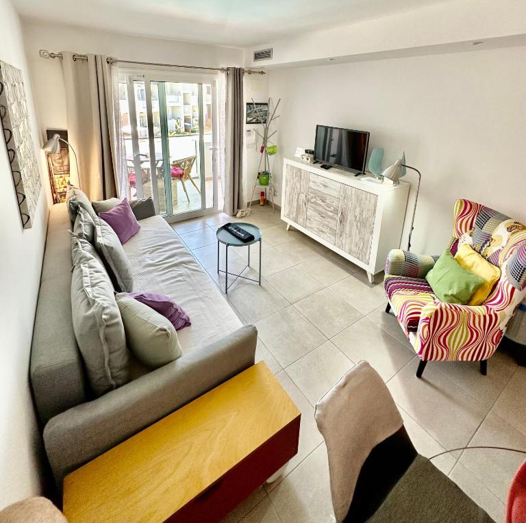 Tutti Frutti con Piscina, Terraza soleada privada, primera planta y Wi-FI - Ferienwohnung Corralejo