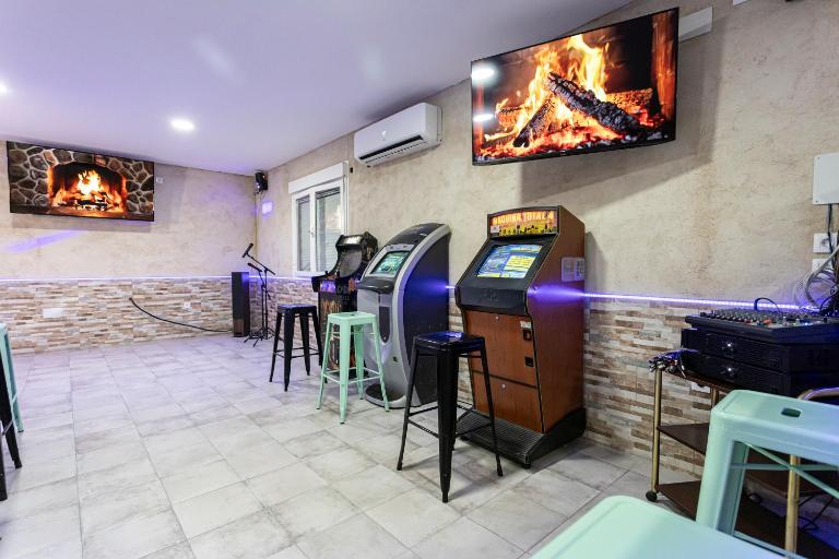 Casa Rural El Abuelo Mauri en Toledo ,finca privada sin vecinos, piscina y total libertad - Chambres d'hôtes Mascaraque