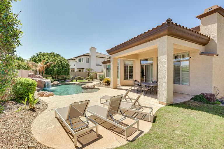Poolside Dining! Family Home 5 Mi to Goodyear - B&B Litchfield Park