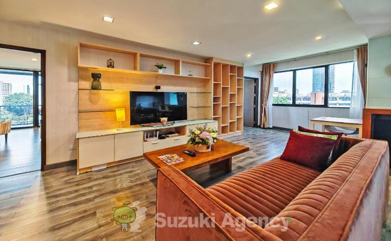 W8 Condo, LUXE 2 Bedroom Private floor, Best Hip Central Bangkok area, 5 mins from Thonglo BTS station - Ferienwohnung Bangkok