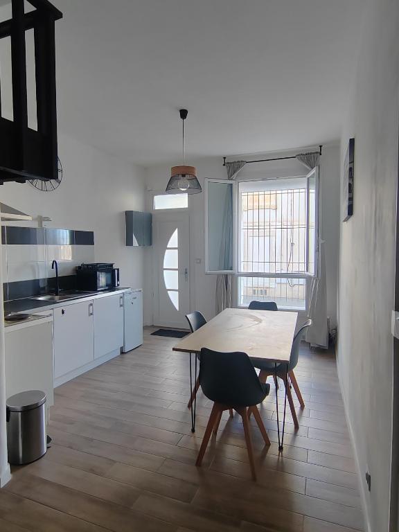 Bel appartement - Ferienwohnung Nîmes