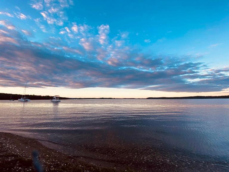 New Property Seabreeze Bungalow - Lakeview Sunset Delight at Sunshine on Lake Macquarie - B&B Morisset East
