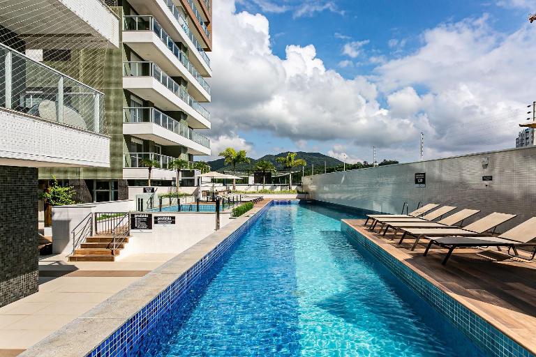 Apto charmoso c/ varanda a 150m da praia ABC0403 - B&B Itajaí
