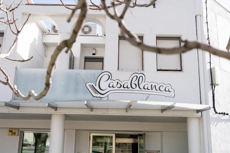Pensión Restaurante Casablanca - Ferienwohnung Torreperogil
