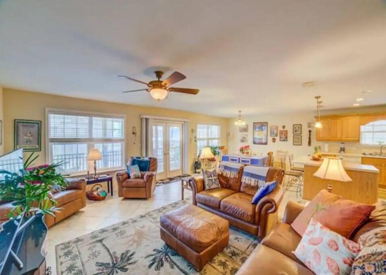Maldonado Beach House - B&B Pensacola Beach