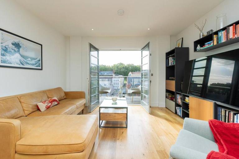 Cosy 2 bed flat in central Bristol on river Avon - B&B Bristol