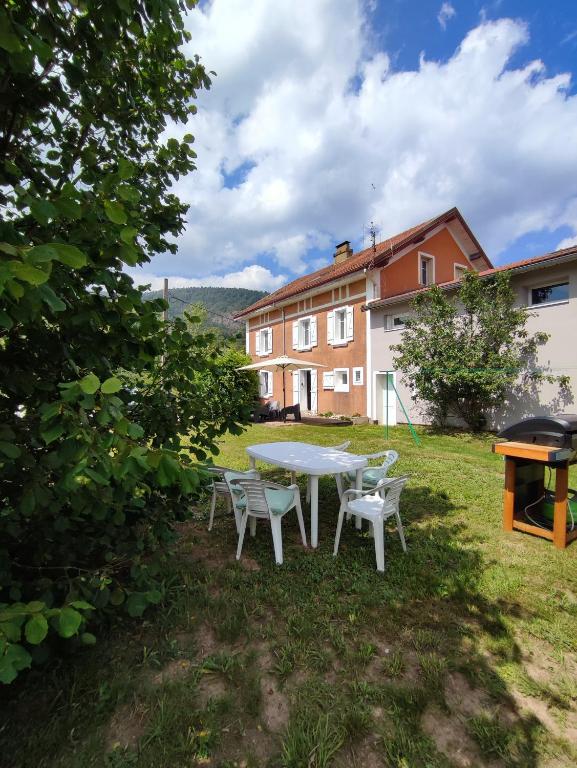 Gîte cosy avec avec jardin et parking privatifs - Hautes Vosges - Ferienwohnung Saint-Amé