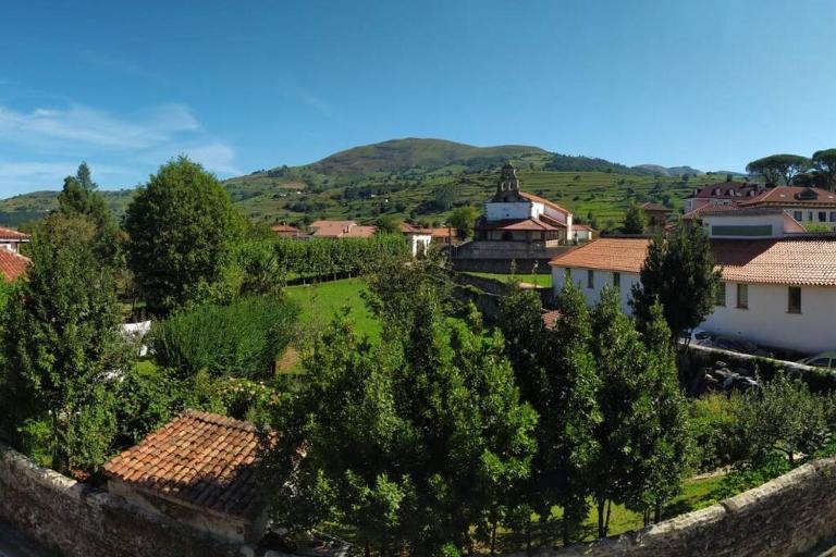 Amplio y céntrico piso con buenas vistas en Selaya - B&B Selaya