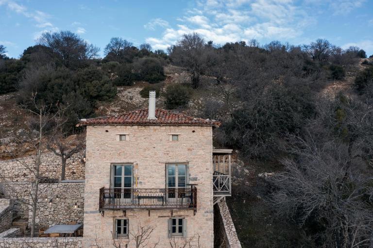 Moreas Peak Lodge - Bed and Breakfast Magoúliana