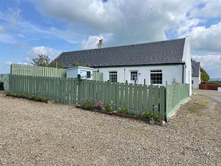 No 2 Ramageton at Carnell Estates - B&B Troon