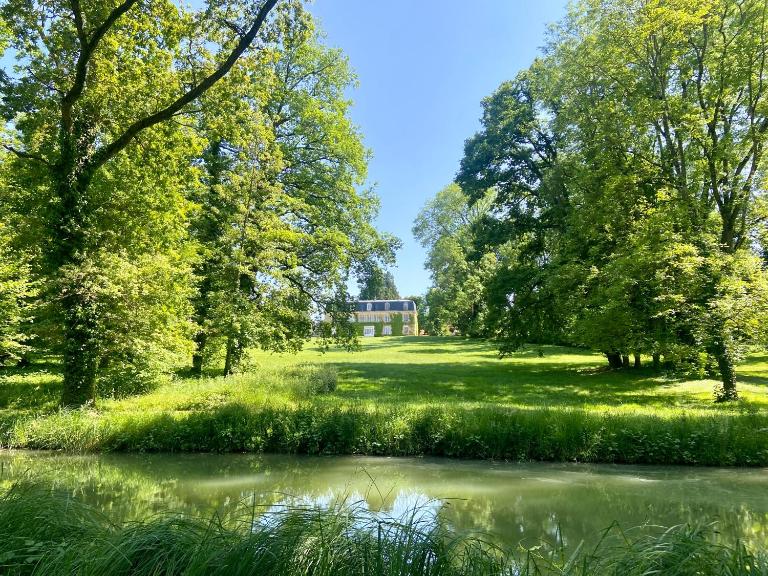 Château de Belleaucourt - Chambres d'hôtes Coulommes-la-Montagne