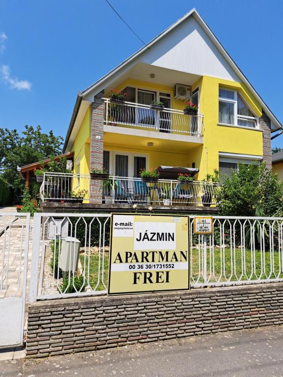 Jázmin Apartman Zalakaros - Bed and Breakfast Zalakaros