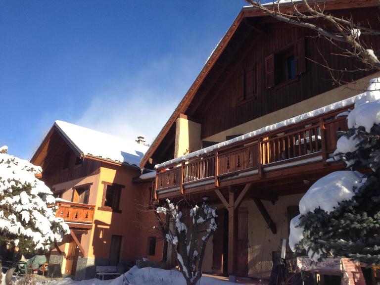 Chalets La Caillaude - B&B La Salle les Alpes
