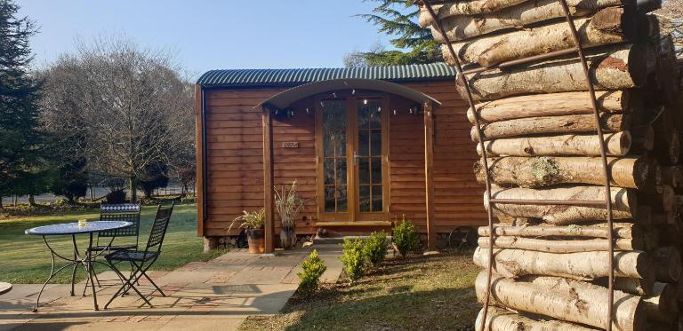 Sika hut - B&B Wareham