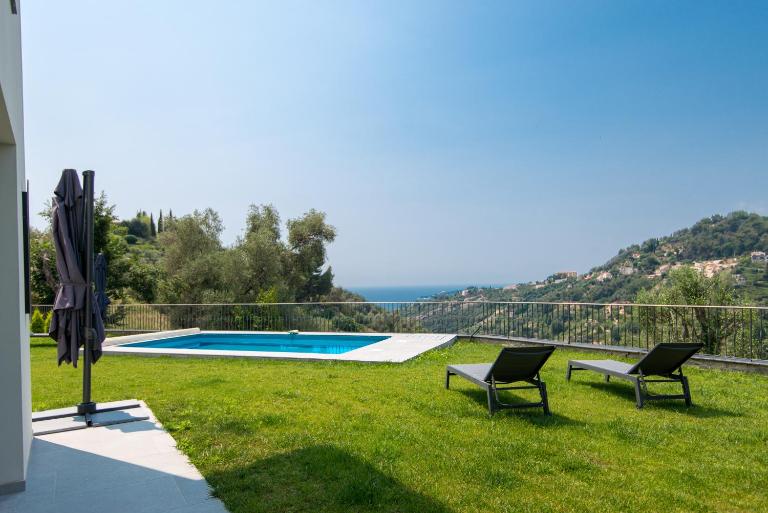 Jolie maison au calme - B&B Menton