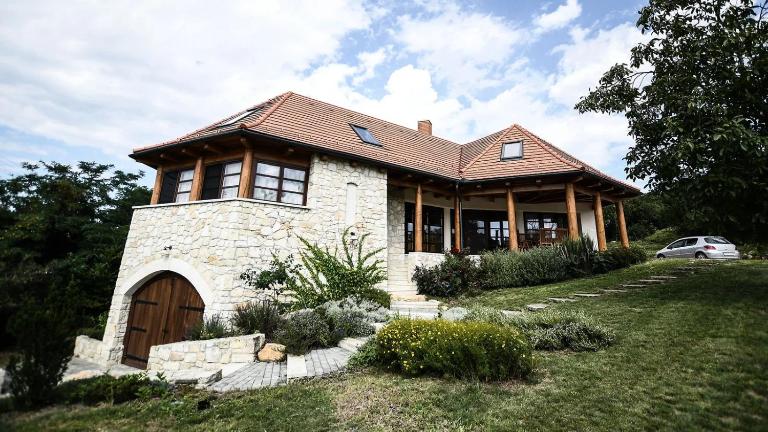 Juharos Vendégház - B&B Mád