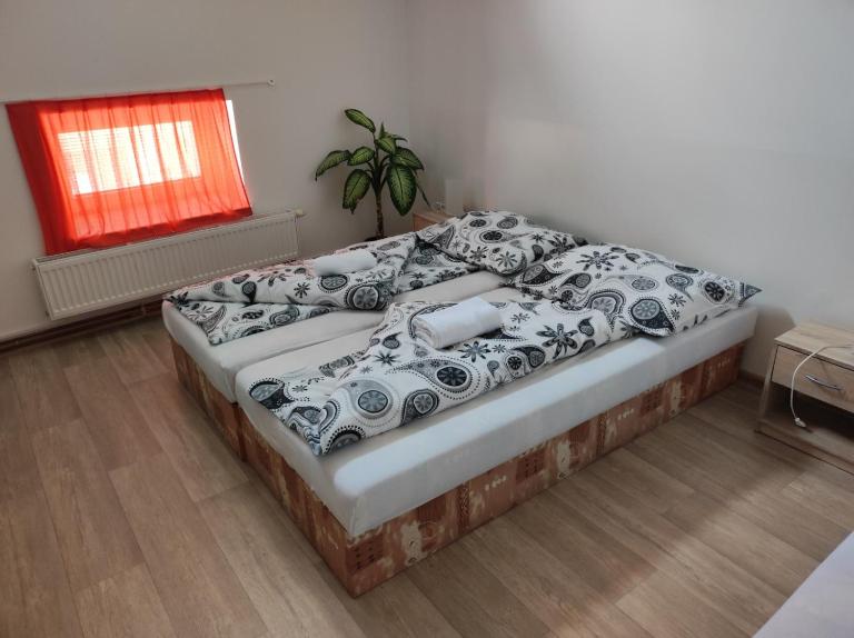 Penzion U Hradeb - Ferienwohnung Znaim
