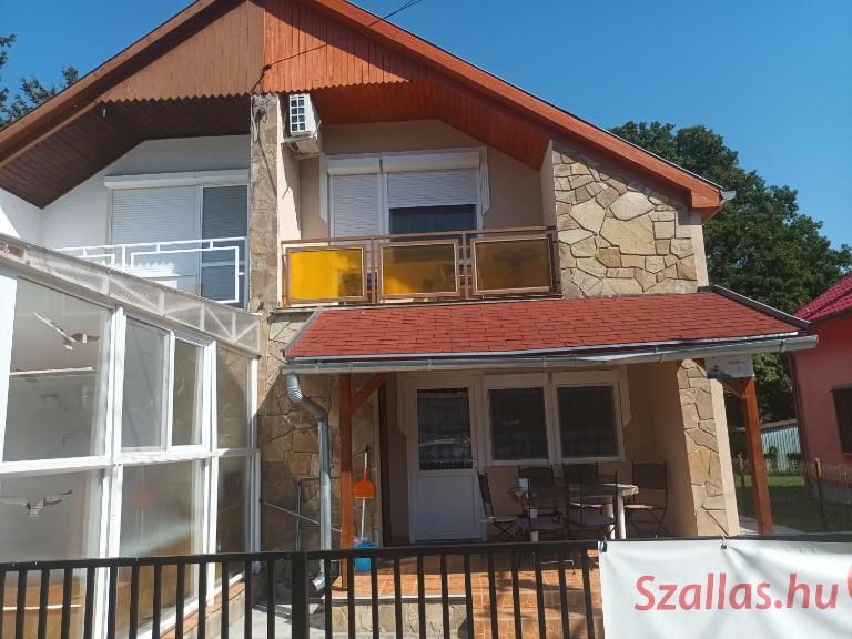 Napsugar Nyaraló - B&B Fonyód