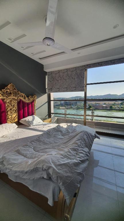Citi Hotel Apartments - Bed and Breakfast Jhelum