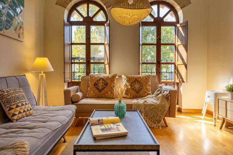 Charming 2 Bedroom apartament with Free Parking -under previus request- at Sevilla City Center By OCytizen - B&B Seville