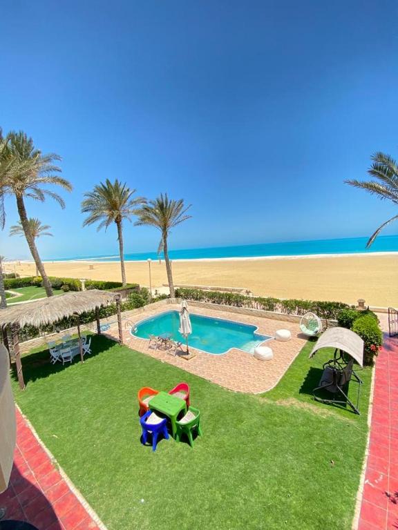 فيلا اول صف بحر مارينا الساحل الشمالي العلمين برايفت بول - Bed and Breakfast El Alamein