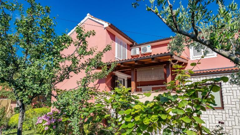 Apartments Nadica - B&B Baška