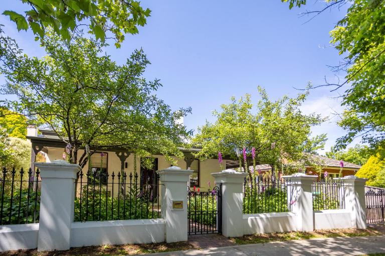Byng Street Garden Loft - B&B Orange