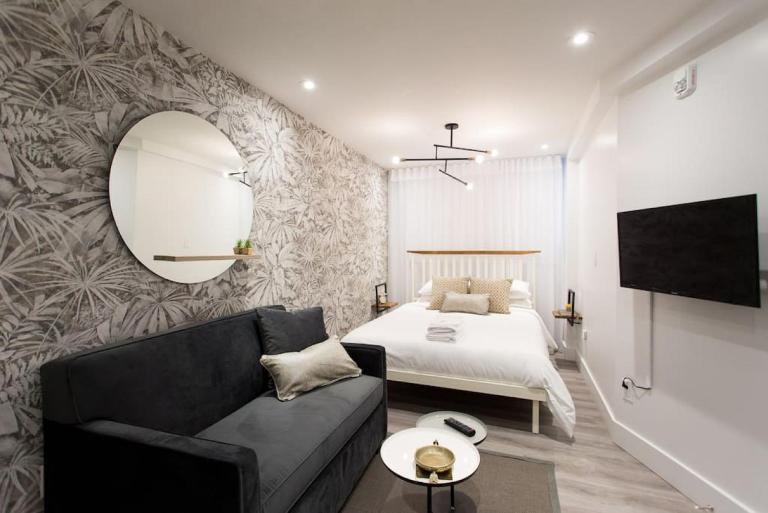 6768 - 102 Cozy and Fresh Mini Studio with kitchen by Denstays - B&B Montreal