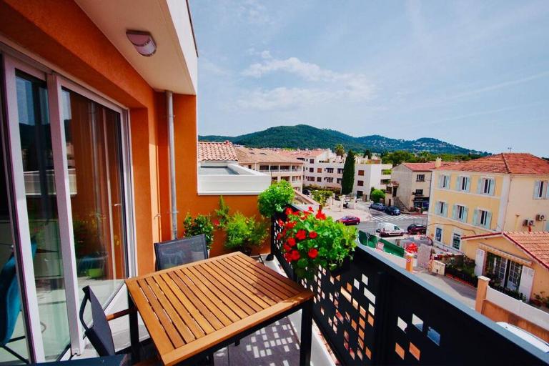 Magnifique T3 neuf, climatisé, terrasse vue mer - B&B Carqueiranne