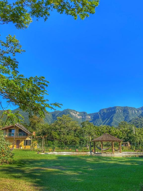 Pousada & Camping Nativos dos Canyons - B&B Praia Grande
