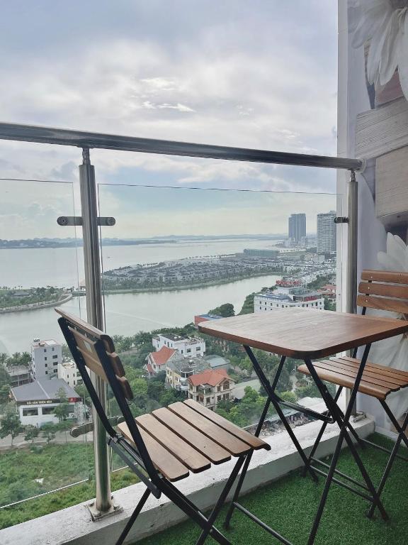 Homestay Huy Hoàng 2 pn view sea - B&B Ha Long