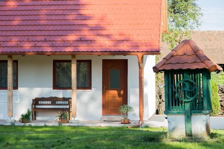 Almafás Jakuzzis Apartmanház Őrség - B&B Kerkakutas