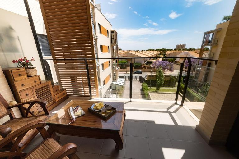 Apto. con piscinas y gym a 800 metros de playa - B&B El Campello