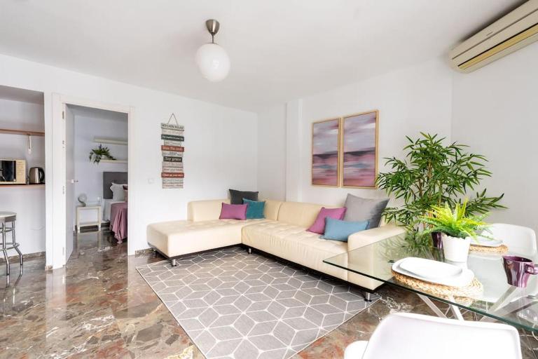Behouse Sierpes - B&B Sevilla
