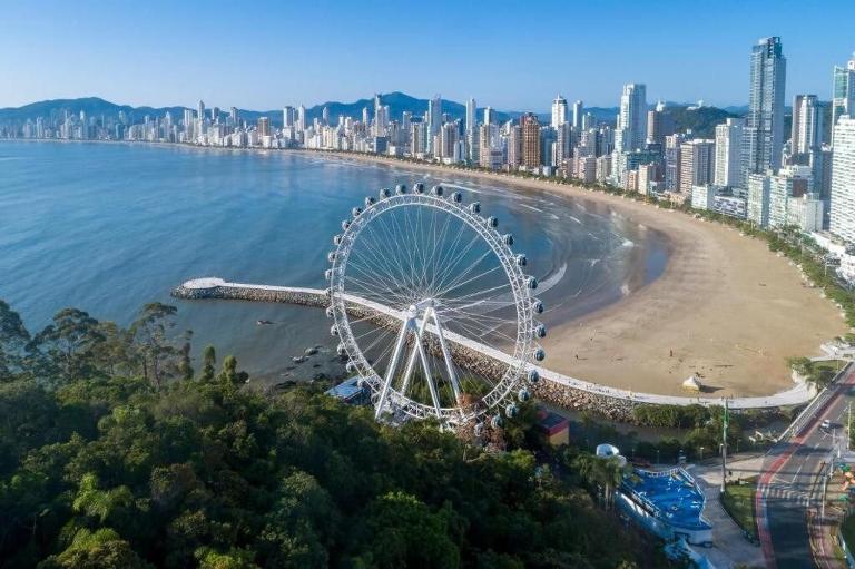 Moderno 60m Roda gigante BrisaMarBC2 - Ferienwohnung Balneário Camboriú