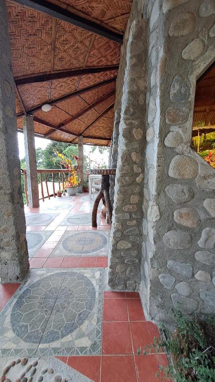 Romantic Stone House with STARLINK internet 700 meters above sea level Eco-Farm - B&B Mambajao