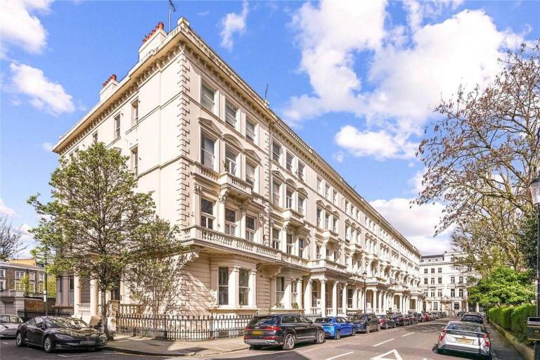 Amazing flat near South Kensington - 2 to 3 bedrooms - B&B London