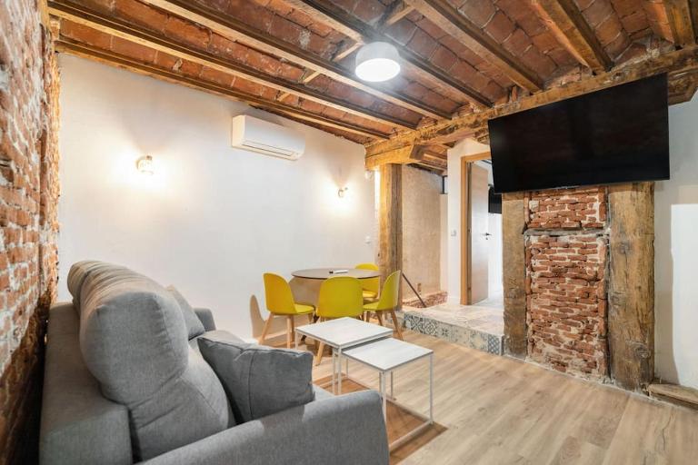 Nice flat in Lavapiés at street level S23C - B&B Madrid