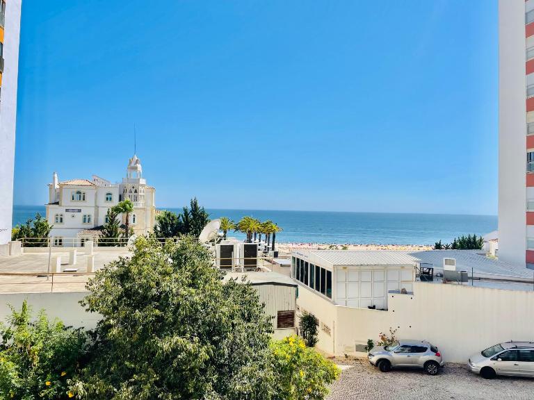 Paraíso - Beachfront - Private Parking - Ferienwohnung Portimao