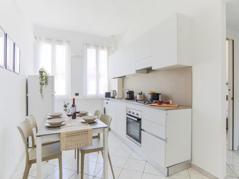 The Best Rent - Lovely two-room apartment in Porta Romana - B&B Milan
