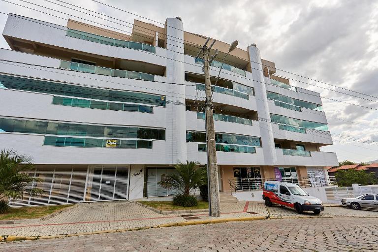 1070 Lindo Apartamento na praia de Bombas 2 dormitórios - B&B Bombinhas