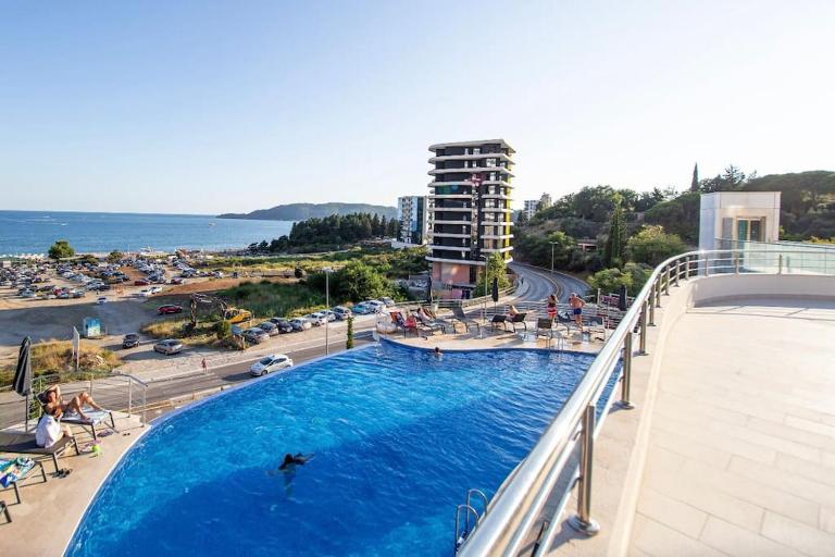 Skyline Apartments by In Property - B&B Bečići