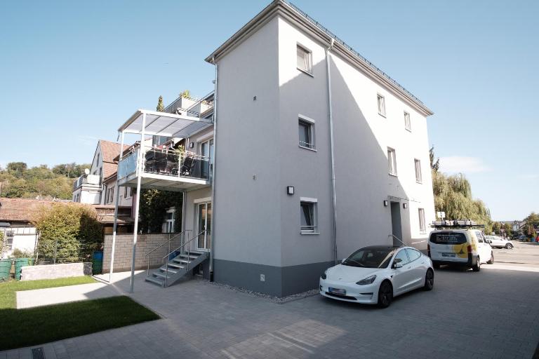 Neusaniertes 3Familienhaus am Bahnhof Wyhlen 7Min von Basel CH - B&B Grenzach-Wyhlen