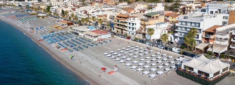 Perla de Mar a 20m dalla spiaggia - B&B Letojanni